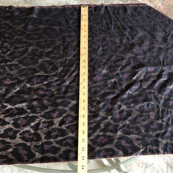 BLACK & gold Leopard print blanket scarf - Picture 5 of 6